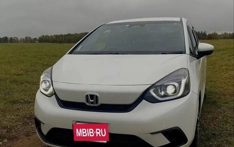 Honda Fit, 2020 год, 830 000 рублей, 3 фотография