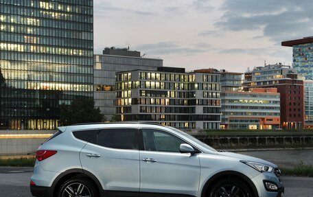Hyundai Santa Fe III рестайлинг, 2012 год, 1 800 000 рублей, 2 фотография