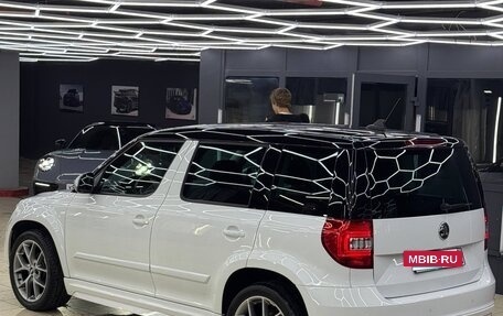 Skoda Yeti I рестайлинг, 2017 год, 1 890 000 рублей, 2 фотография