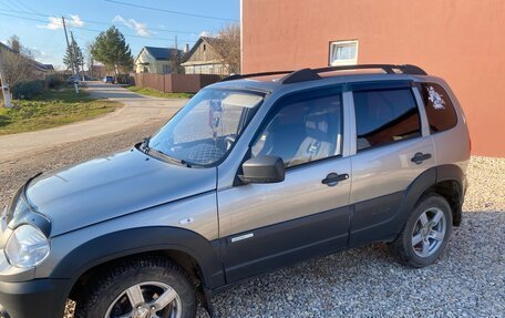 Chevrolet Niva I рестайлинг, 2012 год, 320 000 рублей, 2 фотография