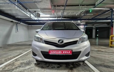 Toyota Vitz, 2013 год, 700 000 рублей, 1 фотография