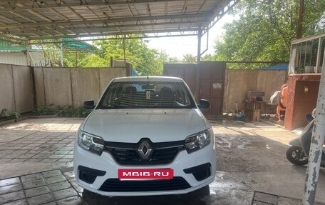 Renault Logan II, 2018 год, 615 000 рублей, 1 фотография