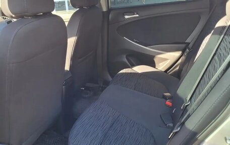 Hyundai Solaris II рестайлинг, 2014 год, 900 000 рублей, 16 фотография