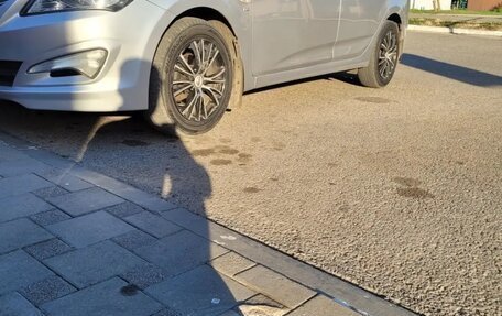 Hyundai Solaris II рестайлинг, 2014 год, 900 000 рублей, 6 фотография