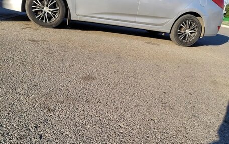 Hyundai Solaris II рестайлинг, 2014 год, 900 000 рублей, 4 фотография