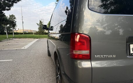Volkswagen Multivan T5, 2010 год, 2 400 000 рублей, 11 фотография