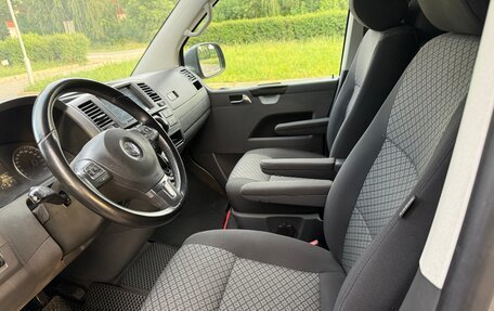 Volkswagen Multivan T5, 2010 год, 2 400 000 рублей, 13 фотография