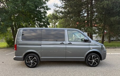 Volkswagen Multivan T5, 2010 год, 2 400 000 рублей, 6 фотография