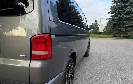 Volkswagen Multivan T5, 2010 год, 2 400 000 рублей, 12 фотография