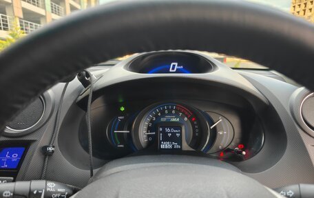 Honda Insight II рестайлинг, 2011 год, 1 099 000 рублей, 14 фотография