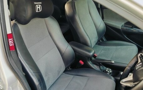 Honda Insight II рестайлинг, 2011 год, 1 099 000 рублей, 17 фотография