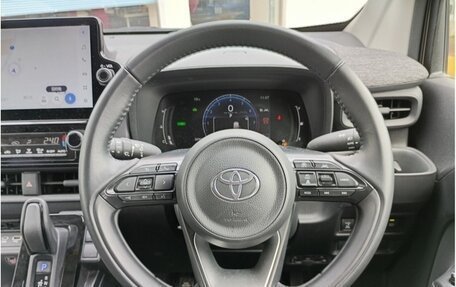 Toyota Sienta, 2022 год, 1 200 999 рублей, 3 фотография
