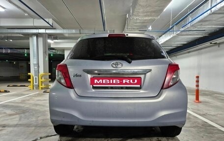 Toyota Vitz, 2013 год, 700 000 рублей, 6 фотография