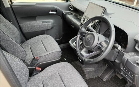 Toyota Sienta, 2022 год, 1 200 999 рублей, 2 фотография