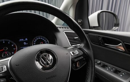 Volkswagen Sharan II, 2018 год, 1 890 000 рублей, 13 фотография