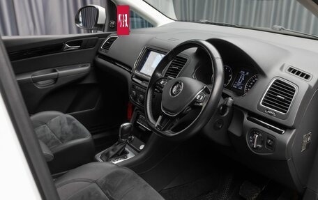 Volkswagen Sharan II, 2018 год, 1 890 000 рублей, 11 фотография