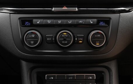 Volkswagen Sharan II, 2018 год, 1 890 000 рублей, 18 фотография