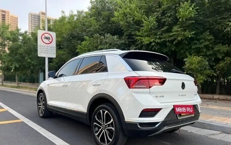 Volkswagen T-Roc I, 2023 год, 1 776 999 рублей, 4 фотография