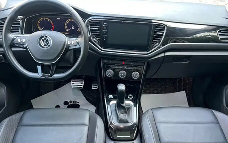 Volkswagen T-Roc I, 2023 год, 1 776 999 рублей, 8 фотография