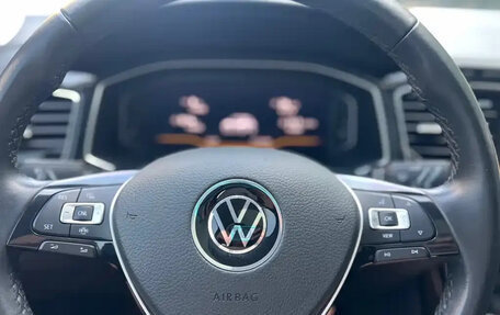 Volkswagen T-Roc I, 2023 год, 1 776 999 рублей, 9 фотография