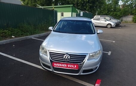 Volkswagen Passat B6, 2008 год, 650 000 рублей, 2 фотография
