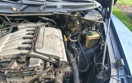 Volkswagen Touareg III, 2003 год, 475 000 рублей, 4 фотография