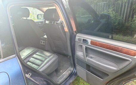 Volkswagen Touareg III, 2003 год, 475 000 рублей, 10 фотография