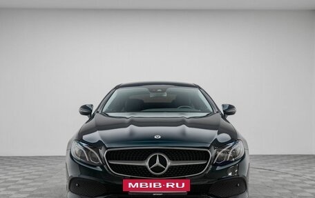 Mercedes-Benz E-Класс, 2018 год, 3 350 000 рублей, 3 фотография