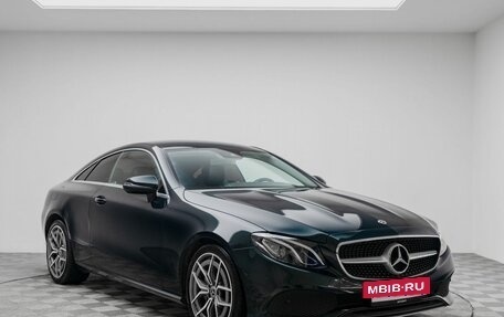 Mercedes-Benz E-Класс, 2018 год, 3 350 000 рублей, 4 фотография
