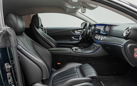 Mercedes-Benz E-Класс, 2018 год, 3 350 000 рублей, 24 фотография