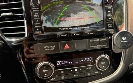 Mitsubishi Outlander III рестайлинг 3, 2016 год, 1 858 000 рублей, 18 фотография