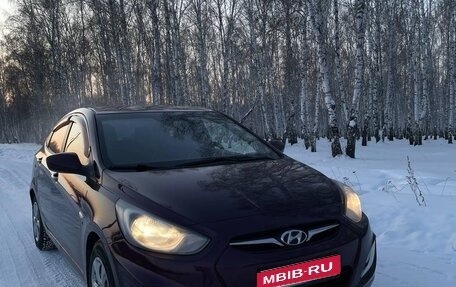 Hyundai Solaris II рестайлинг, 2011 год, 785 000 рублей, 1 фотография