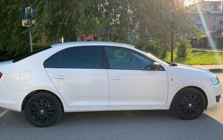 Skoda Rapid I, 2015 год, 870 000 рублей, 3 фотография
