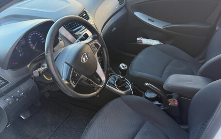 Hyundai Solaris II рестайлинг, 2014 год, 799 000 рублей, 5 фотография