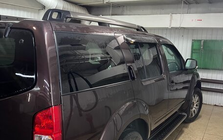 Nissan Pathfinder, 2010 год, 1 900 000 рублей, 10 фотография