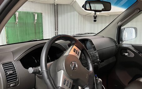 Nissan Pathfinder, 2010 год, 1 900 000 рублей, 7 фотография