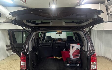 Nissan Pathfinder, 2010 год, 1 900 000 рублей, 15 фотография