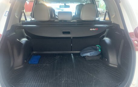 Toyota RAV4, 2014 год, 2 200 000 рублей, 4 фотография