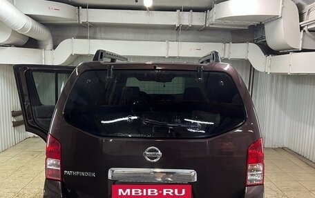 Nissan Pathfinder, 2010 год, 1 900 000 рублей, 14 фотография