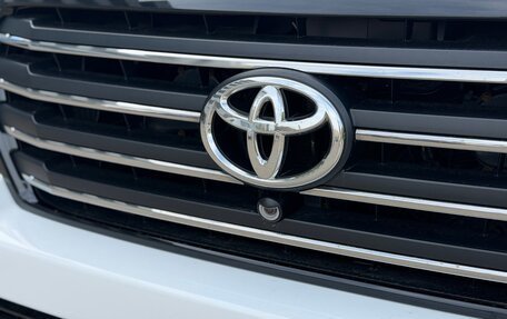 Toyota Land Cruiser 200, 2014 год, 5 600 000 рублей, 23 фотография