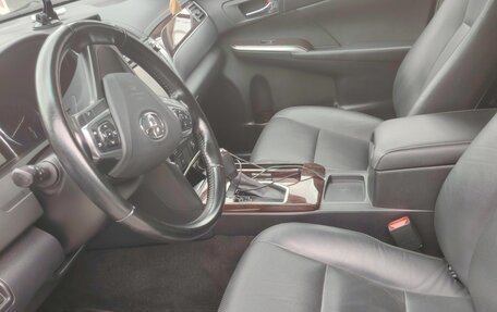 Toyota Camry, 2018 год, 2 190 000 рублей, 5 фотография