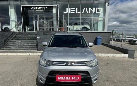 Mitsubishi Outlander III рестайлинг 3, 2014 год, 1 690 000 рублей, 2 фотография