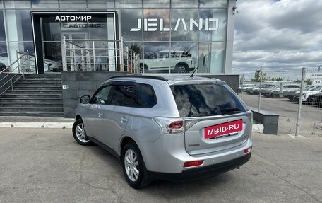 Mitsubishi Outlander III рестайлинг 3, 2014 год, 1 690 000 рублей, 7 фотография