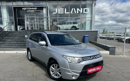Mitsubishi Outlander III рестайлинг 3, 2014 год, 1 690 000 рублей, 3 фотография