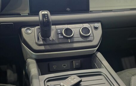 Land Rover Defender II, 2021 год, 5 240 000 рублей, 19 фотография