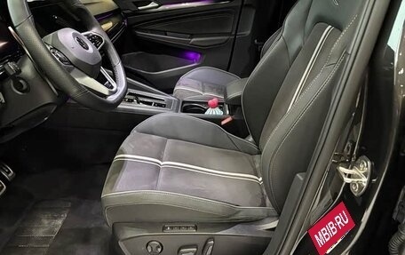 Volkswagen Golf VIII, 2023 год, 1 665 000 рублей, 16 фотография