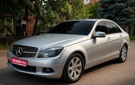 Mercedes-Benz C-Класс, 2009 год, 1 100 000 рублей, 1 фотография