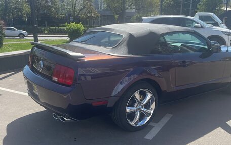 Ford Mustang VI рестайлинг, 2006 год, 2 000 000 рублей, 9 фотография