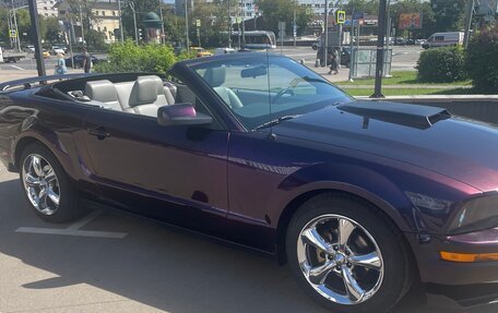 Ford Mustang VI рестайлинг, 2006 год, 2 000 000 рублей, 22 фотография