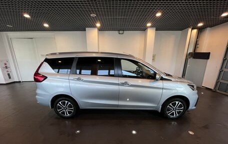 Suzuki Ertiga II, 2022 год, 2 250 000 рублей, 2 фотография